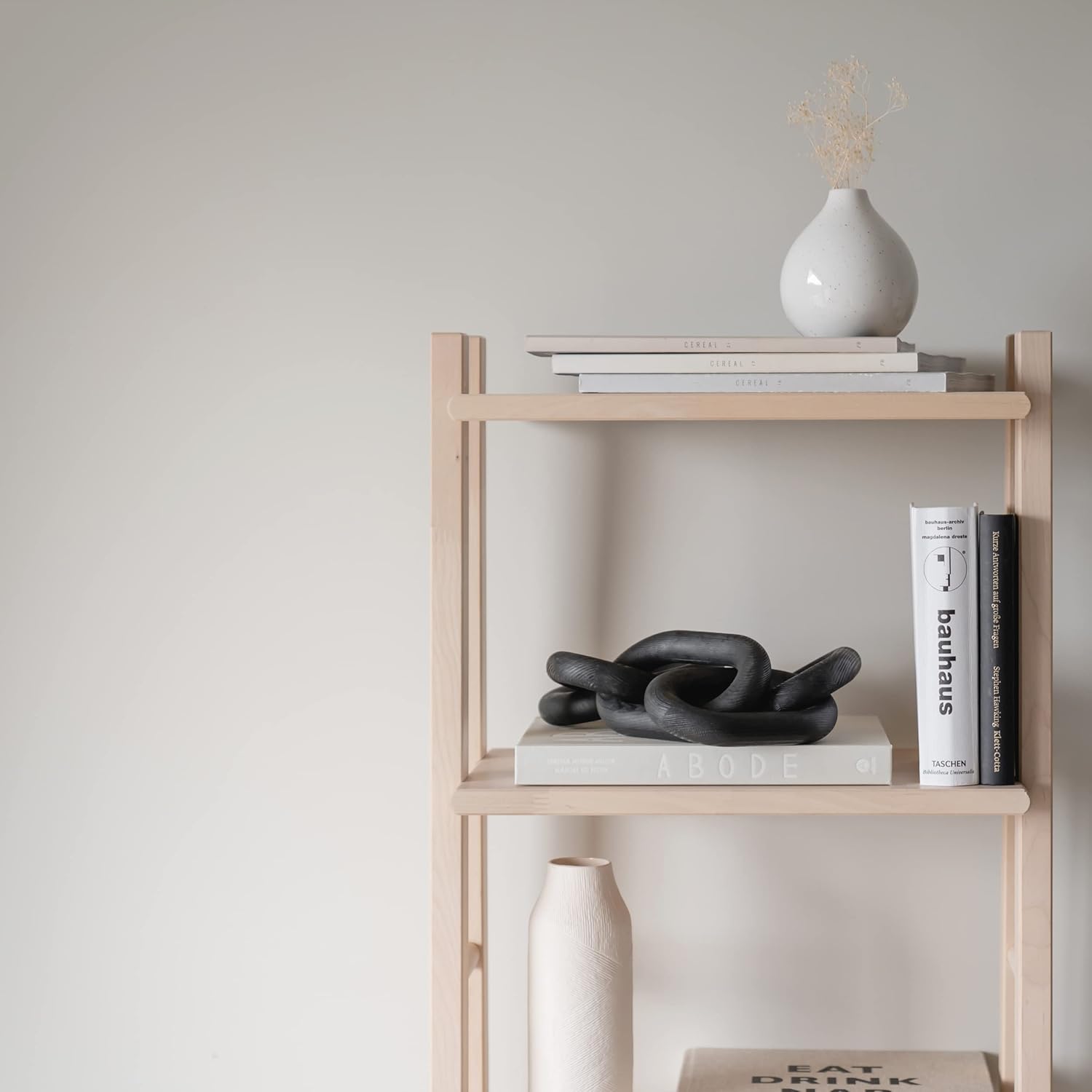Wood Chain Link Decor – Modern Wooden Chain Knot Sculpture for Coffee Table, Shelves & Home Décor